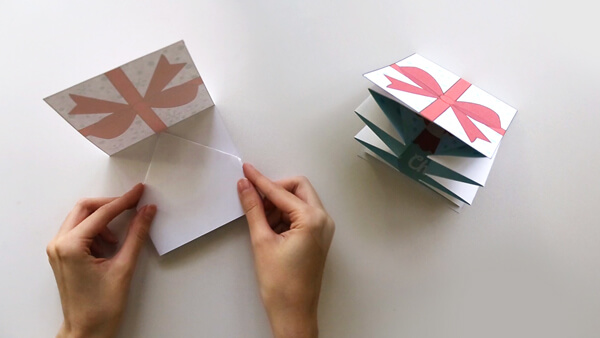 Glue the folded card into the gift card