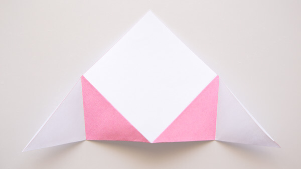 Pink triangles' edges creased