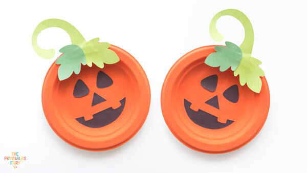 Paper Plate Pumpkins